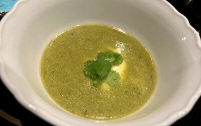 Purjolökssoppa med nybakade fullkornsfrallor